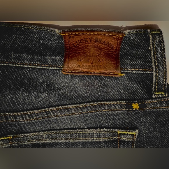 LUCKY BRAND JEANS, Size 12/31, Boot Cut, EASY RIDER STYLE. Good Condition. - Picture 6 of 7